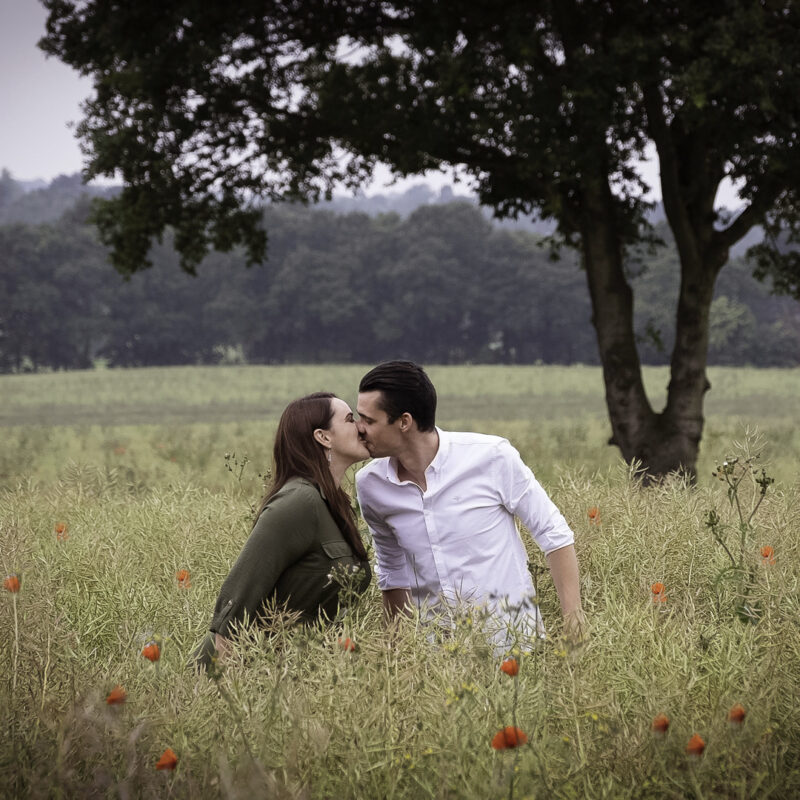 ENGAGEMENT PHOTOGRAPHER UK