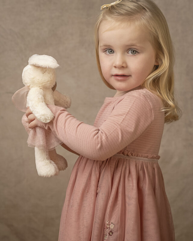 simple child portrait photographer