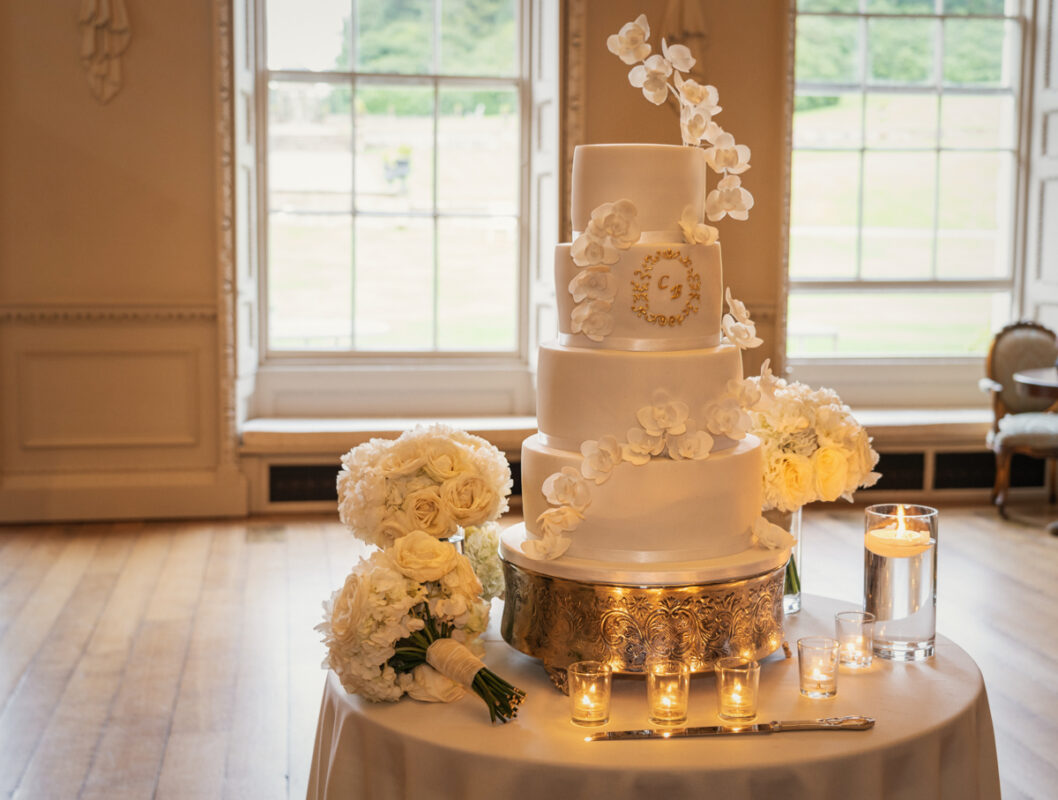 wedding cake Fiona hackshall hawkstone hall